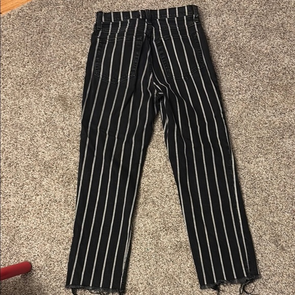 Abercrombie and ditch Black and White Striped raw hem Jeans - Picture 5 of 7